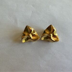 Vintage Big Bold C Stein Gold Flower Earrings